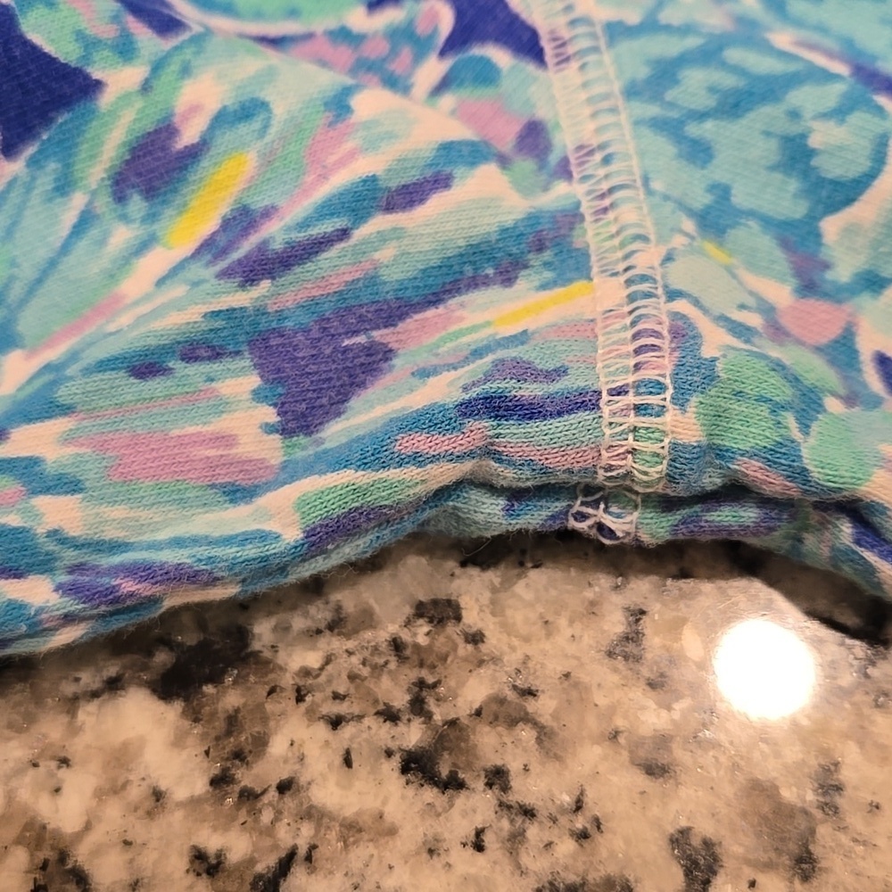 LILLY PULITZER CAPTAIN POPOVER IN " TORTUGA TIME PRINT" UPF 50+. SIZE LARGE. - Picture 10 of 10
